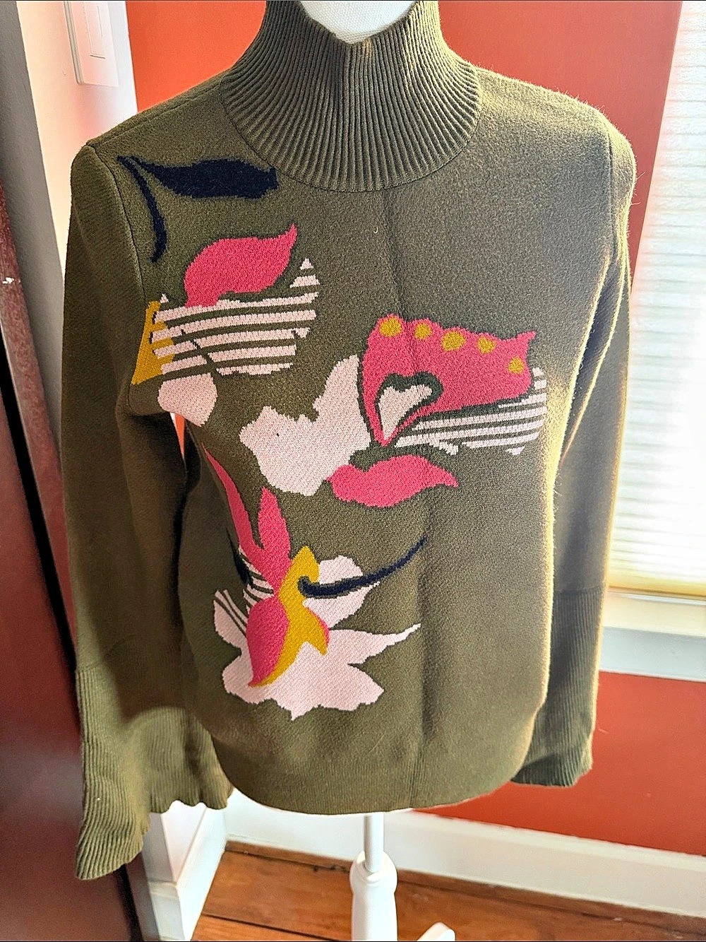 Anthropologie Abstract Turtleneck Sweater in Green & Pink Size Medium NWT